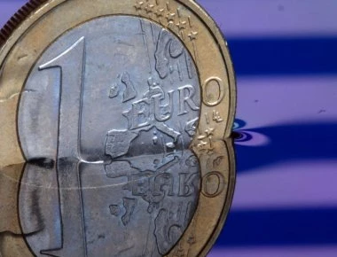 Αύξηση του κατώτατου μισθού στην ΕΕ: Πώς επηρεάζει την ευρωζώνη; Απαντούν τρεις οικονομολόγοι